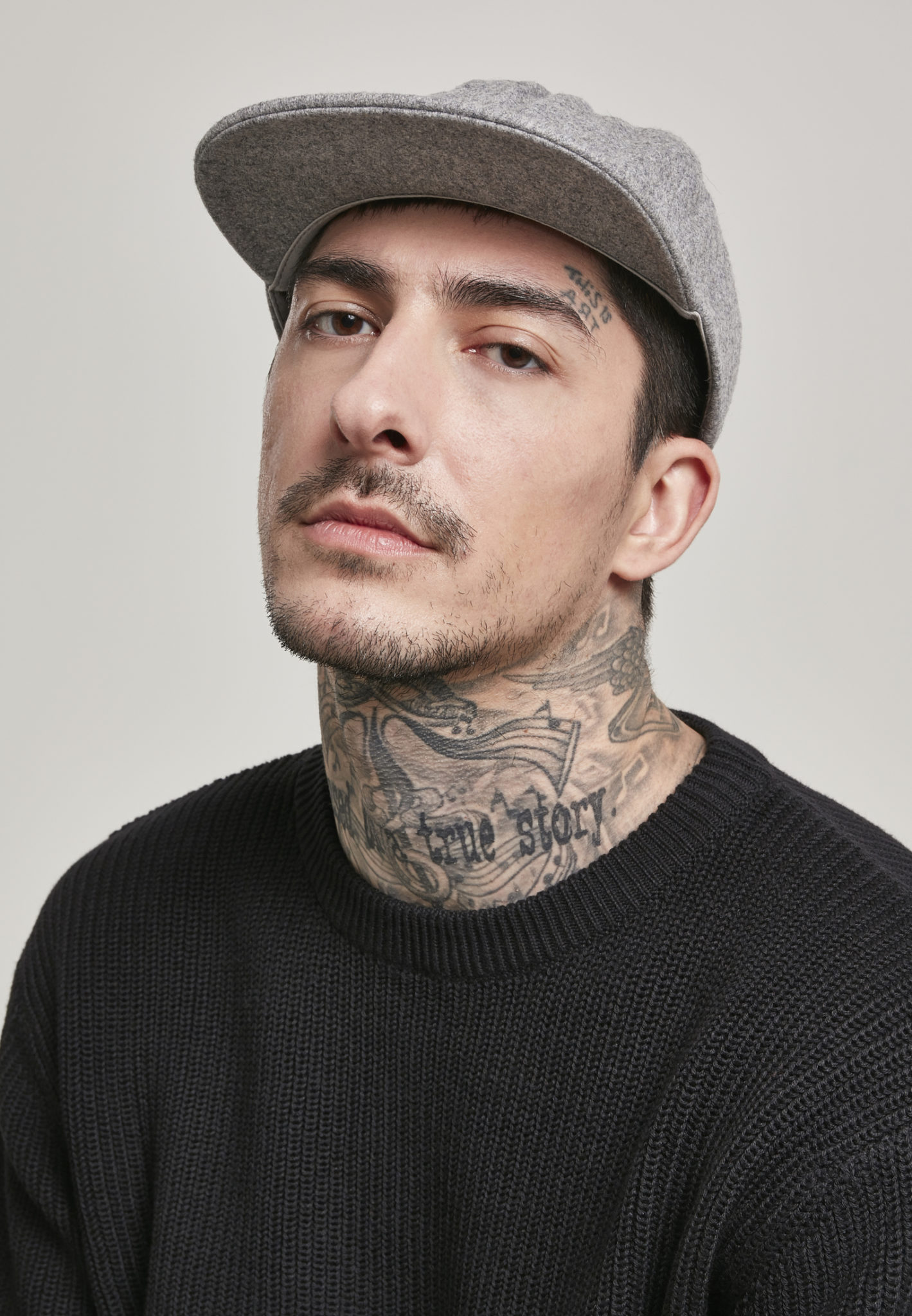 Adjustable melton cap snapback