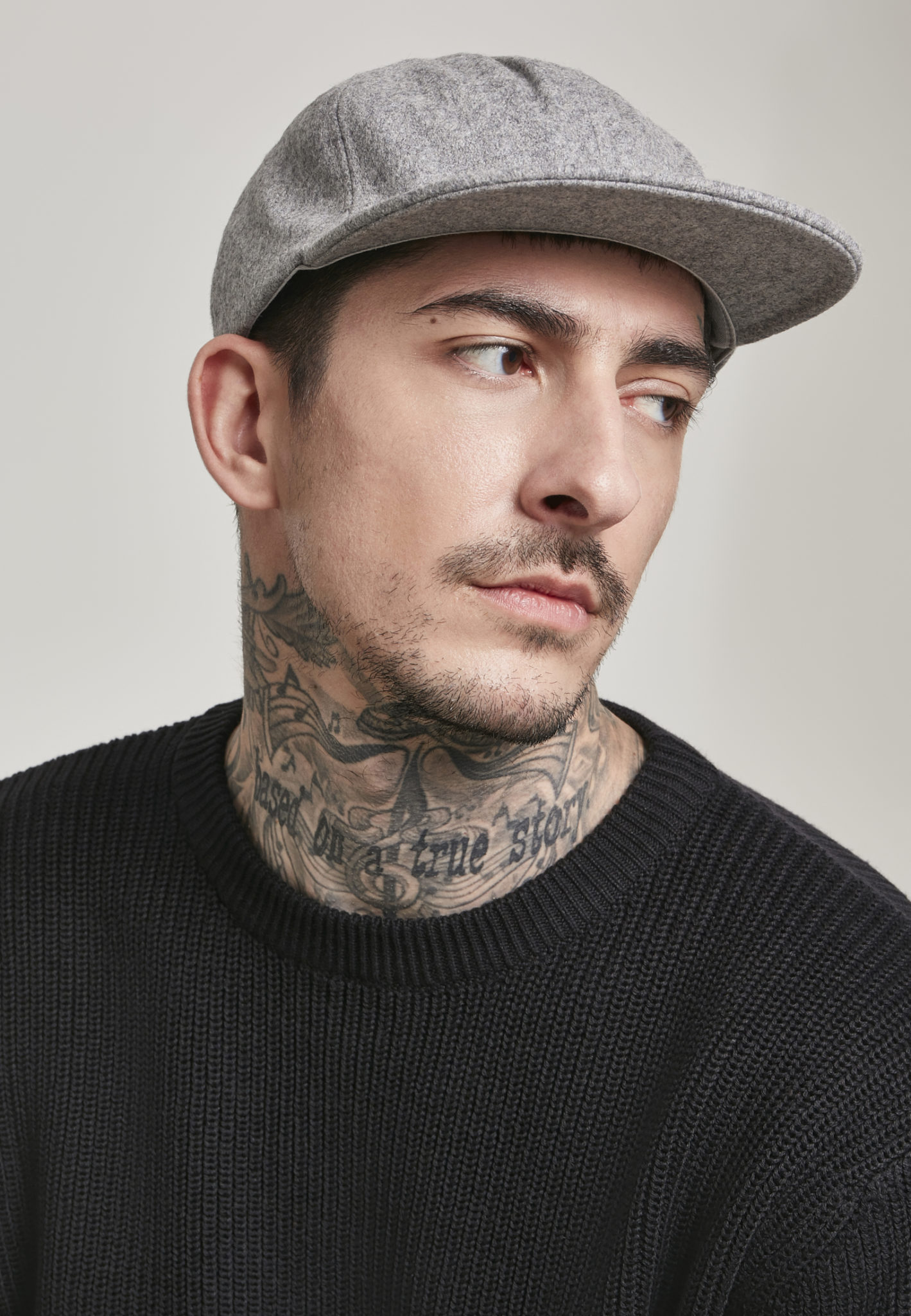 Adjustable melton cap snapback